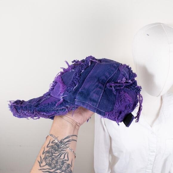 Upcycled reworked denim hat cap - Picture 5 of 6